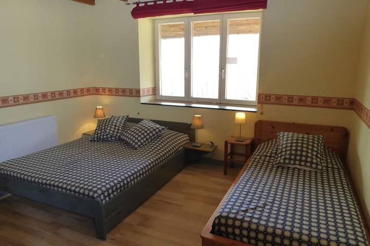 Location de vacances pour 9 personnes, avec balcon ainsi que piscine et jardin, animaux acceptés à Saint-Amarin - 3