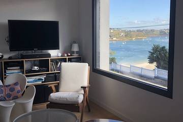 Gîte pour 4 personnes, avec terrasse et jardin à Saint-Pabu