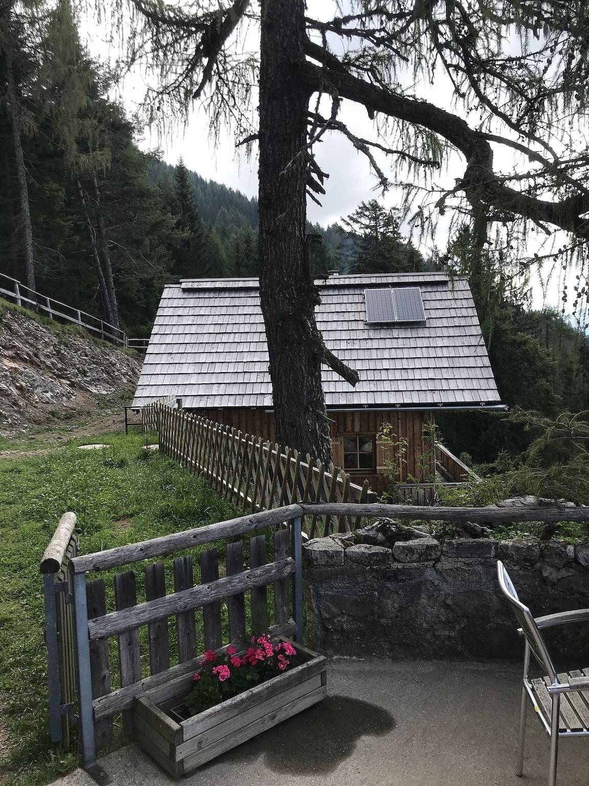 Lärchenhütte in Gailtaler Alpen, Gitschtal