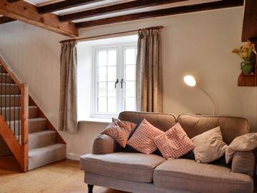 Log Cabin for 4 People in Powys, Mid-Wales, Photo 3