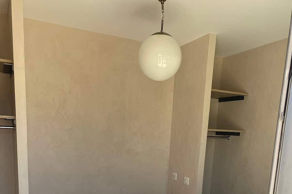 Lodge de luxe de 30 m2 avec piscine et Jacuzzi pour 2 personnes Uniquement in Gémenos, Région de Marseille