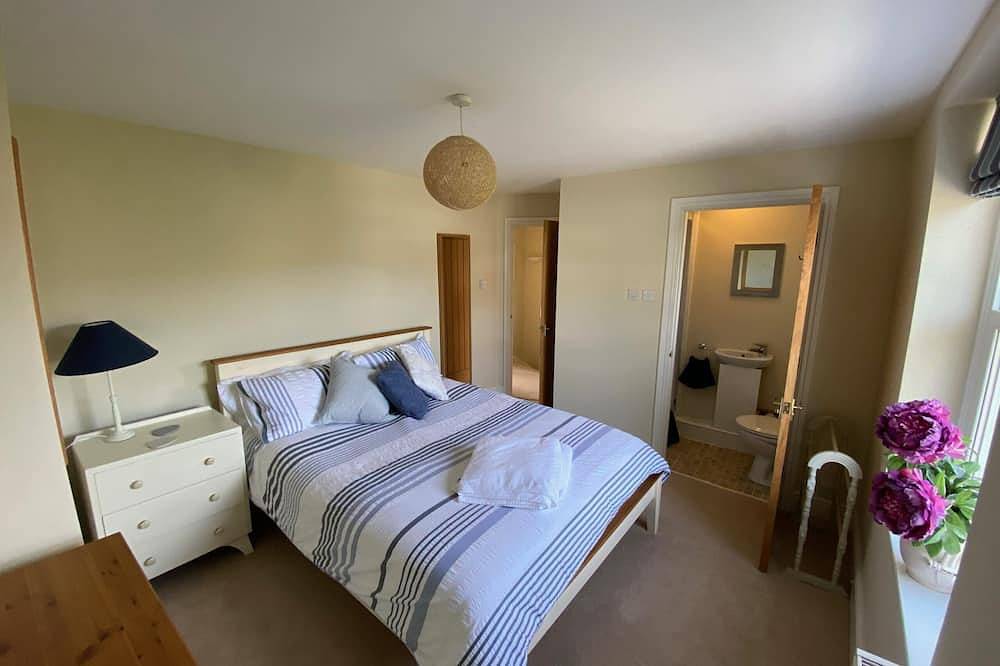 Instow period cottage, sleeps 6, close to beach, dog friendly in Instow, Devon