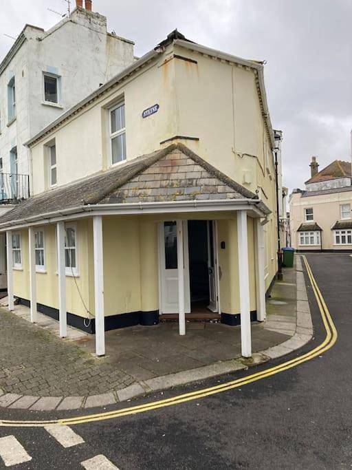 Entire apartment, 50 meters from Beach. in Bognor Regis, West Sussex