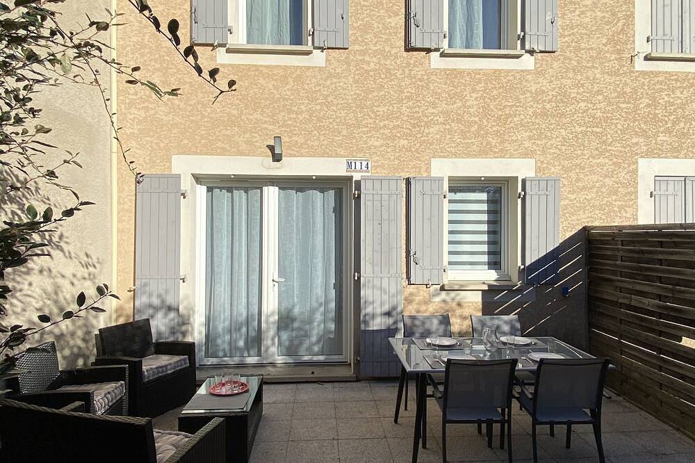 Agréable Maisonnette Mas des Vignes in Calvisson, Nimes region
