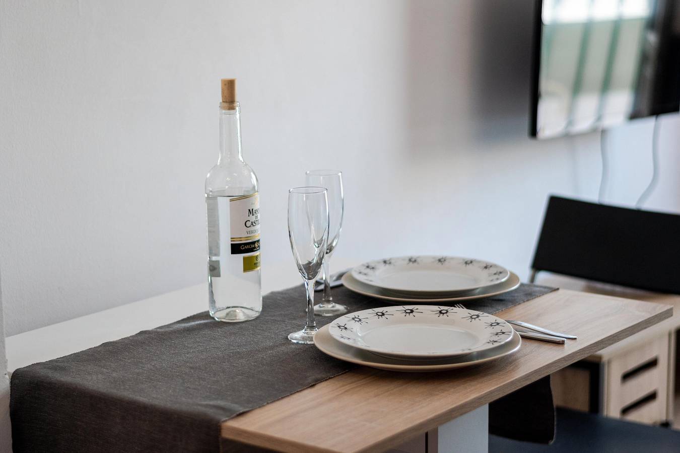 Entire apartment, Apartment 'Alameda De Hercules Sevilla' with Balcony, Wi-Fi and Air Conditioning in Casco Antiguo, Sevilla