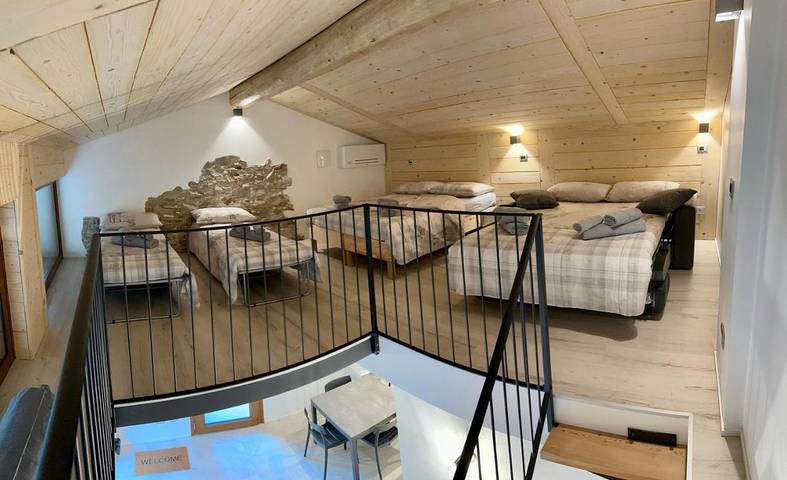 Location de vacances pour 3 personnes, avec Balcon et Terrasse ainsi que Jardin et Vue à Bernezzo