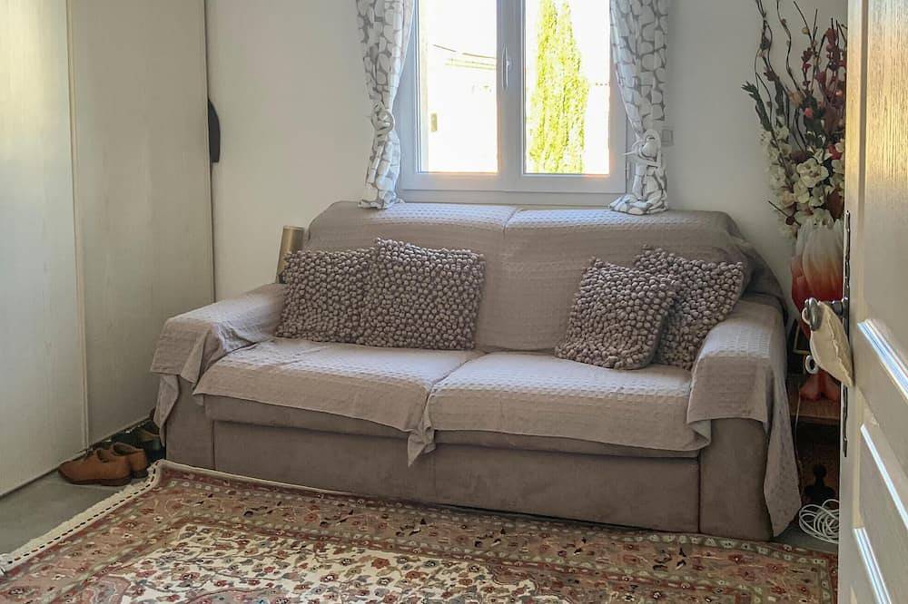 Gorgeous home in Mallemort in Mallemort, Région d'Arles