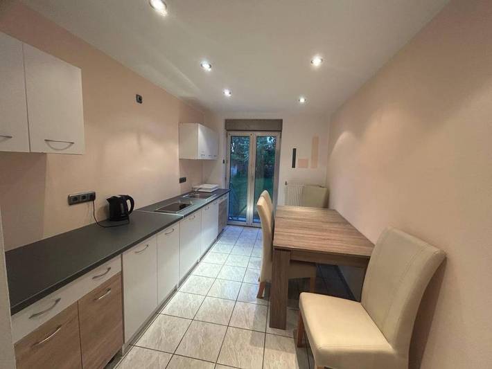 Ferienwohnung für 4 Personen, mit Terrasse und Garten sowie Ausblick in Mülheim Köln