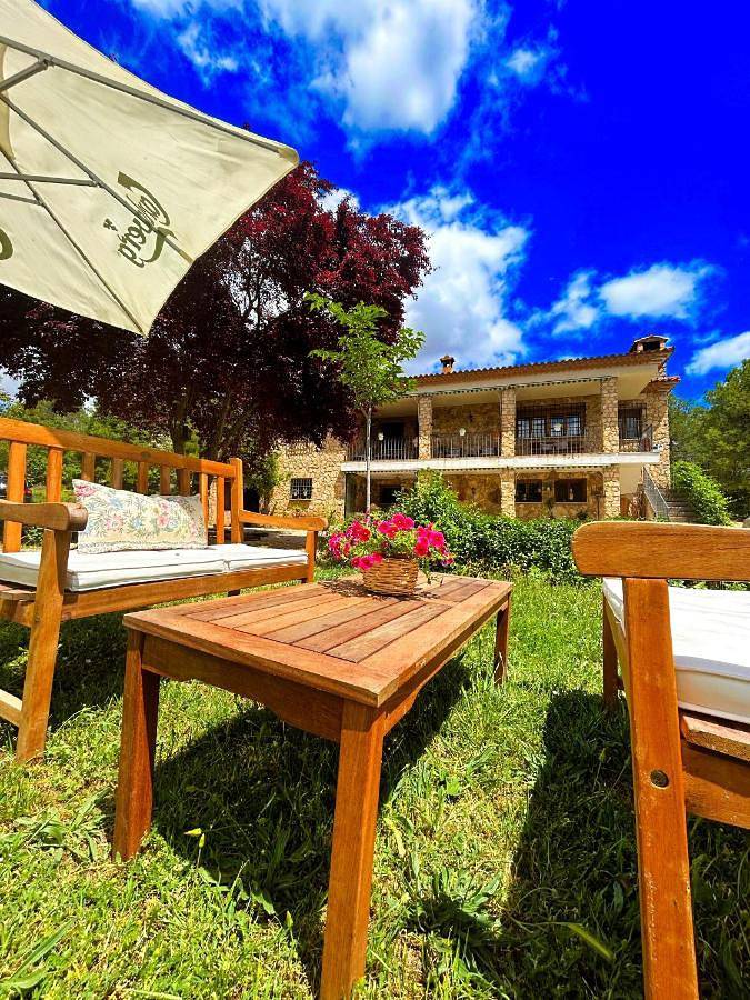 Ferienhaus für 8 Personen, mit Pool und Ausblick sowie Garten - 1