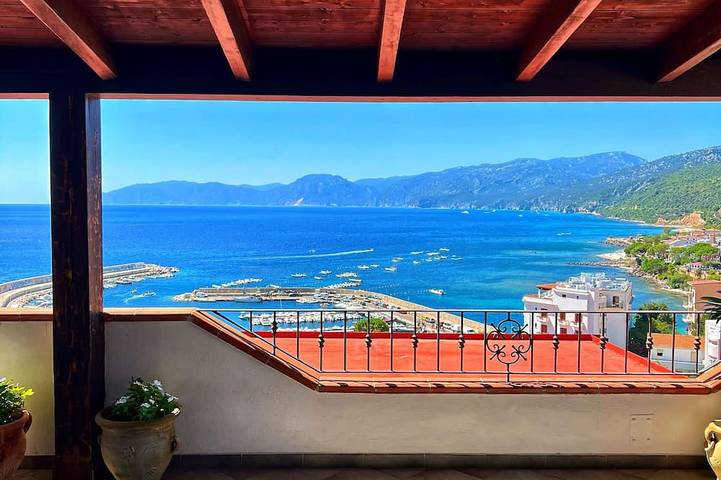 Appartamento per 6 persone, con terrazza, con animali domestici a Cala Gonone