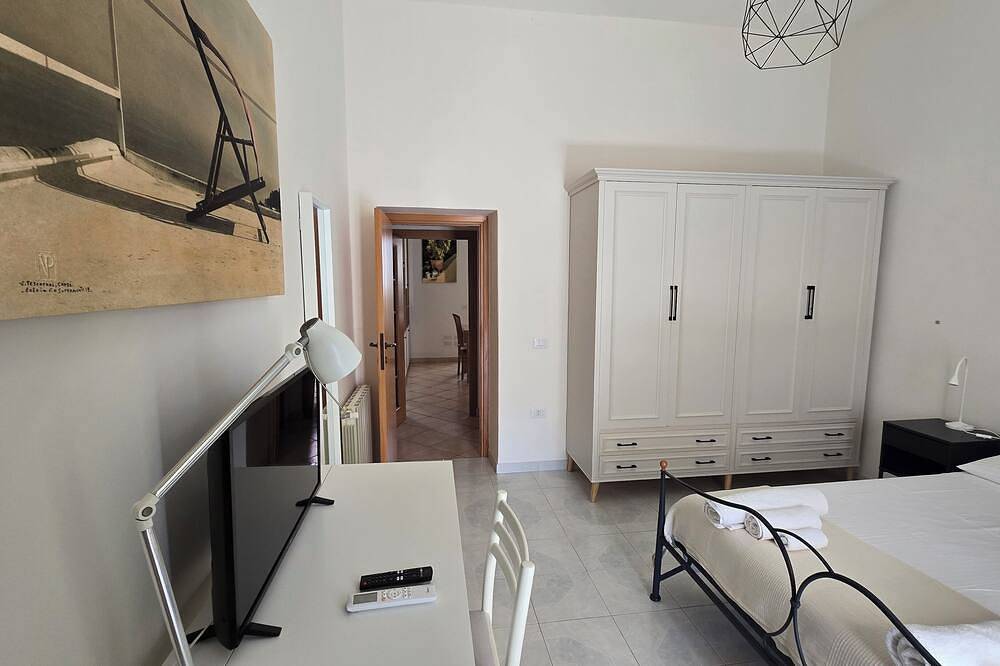 Entire apartment, Accommodation 150 mt.from serapo beach and 300 from M. Orlando reg. park. in Gaeta, Latina Province