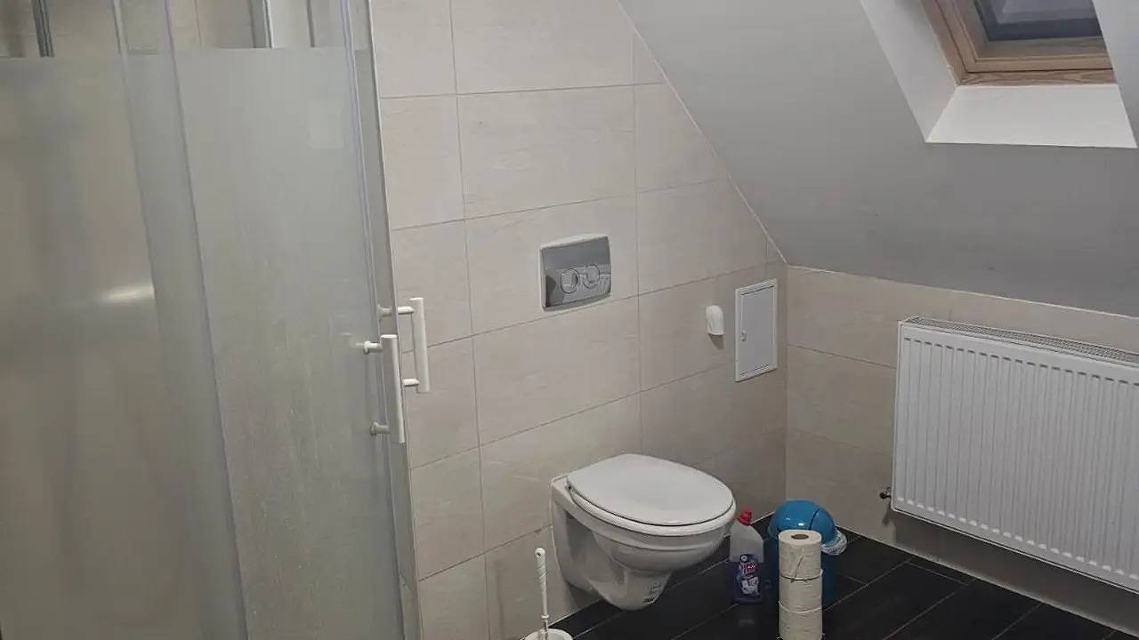 Ganze Ferienwohnung, Ferienwohnung für 4 Personen (75 m²) in Leuna in Leuna, Saale-Unstrut