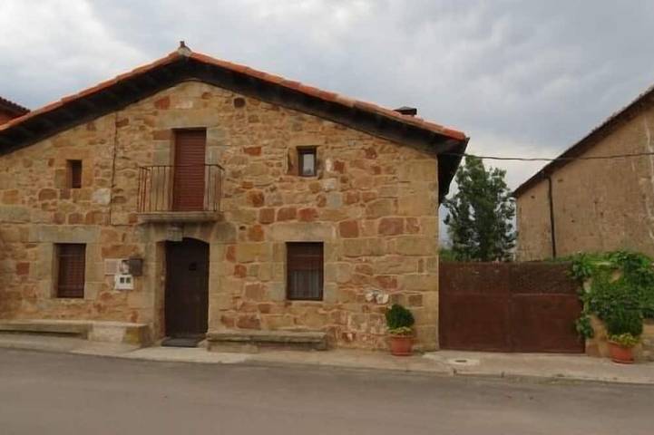 Gîte pour 10 personnes, avec jardin - 1