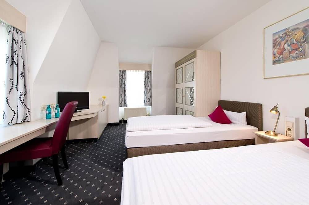 Your Hockenheim Escape | Pets Allowed | Double Room | Hockenheimring - 2.8 mi in Hockenheimring, Reilingen