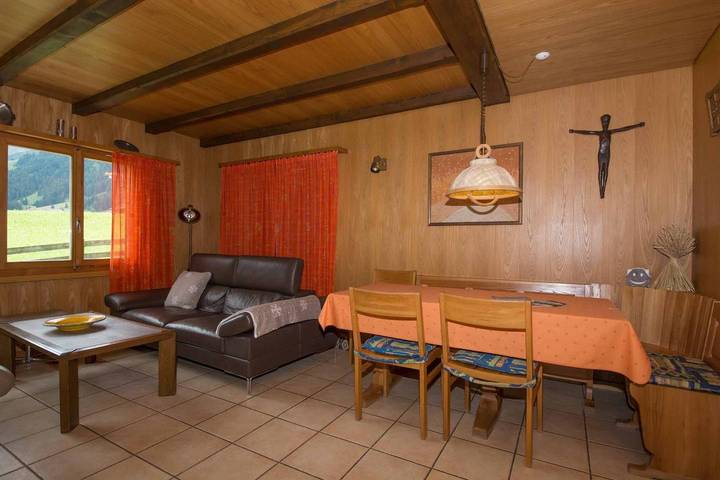 Gemütliche 3-Zimmer Ferienwohnung kombiniert mit einem Studio an ruhiger Lage. in Adelboden, Frutigen - Lenk - Adelboden