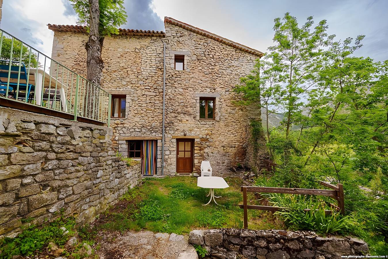 Studio entier, Gîte d'étape et de séjour, appartement "la chambrette" in Blieux, Parc naturel régional du Verdon