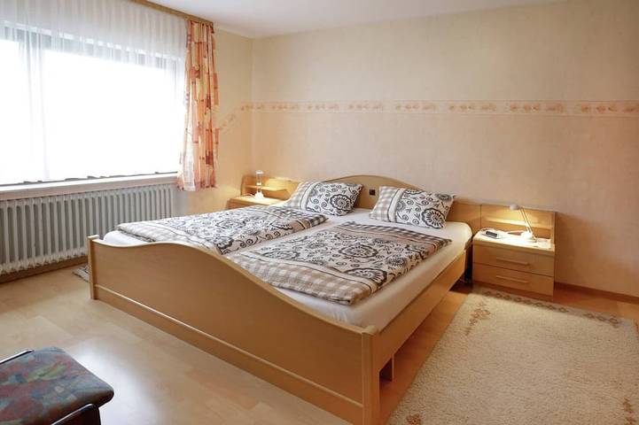 Ferienwohnung für 2 Personen, mit Terrasse und Garten in Hallenberg - 2