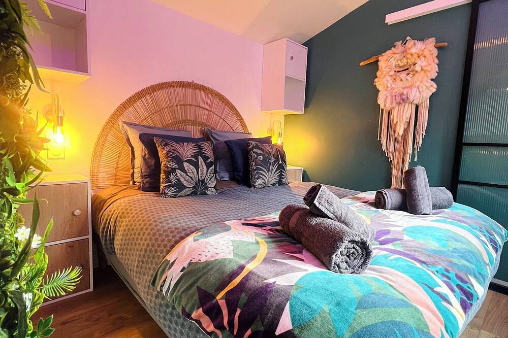 Apartamento entero, Evasion Tropicale : Independent artist studio - Bali - with Jacuzzi in Mérignac (Gironda), Región de Burdeos