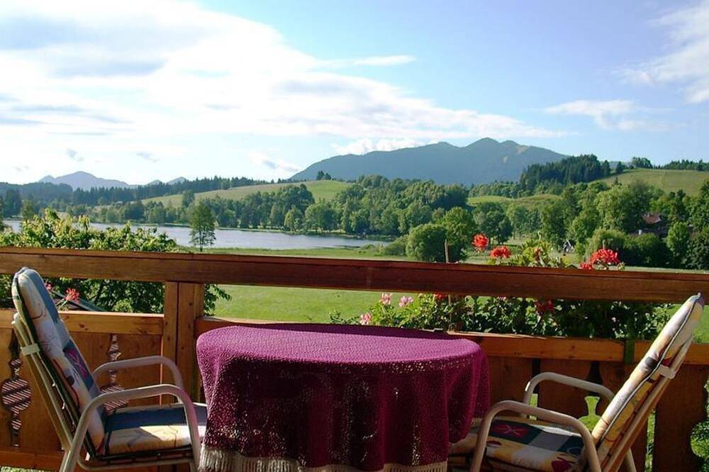 Ganze Wohnung, Ferienwohnung Edelweiß - Gästehaus Schönblick in Bad Bayersoien, Bayerische Alpen