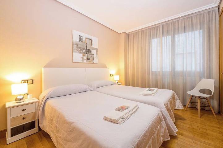 Appartamento intero, Espacioso y Acogedor Apartamento en Pamplona in Pamplona, Provincia di Navarra