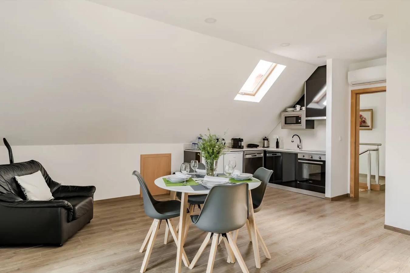 Ferienhaus 'Quinta Do Bairro - 1º Andar' mit Bergblick, Wi-Fi und Klimaanlage in Rossas, Braga Distrikt