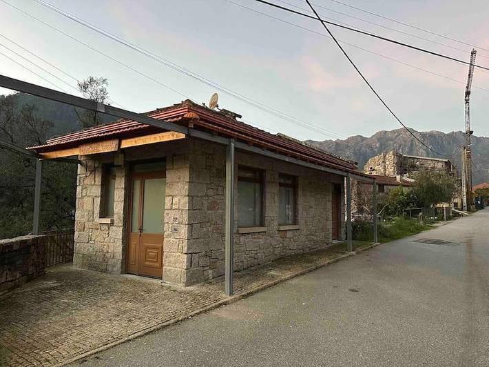 Location de vacances pour 6 personnes, avec terrasse et vue, animaux acceptés à Cabril