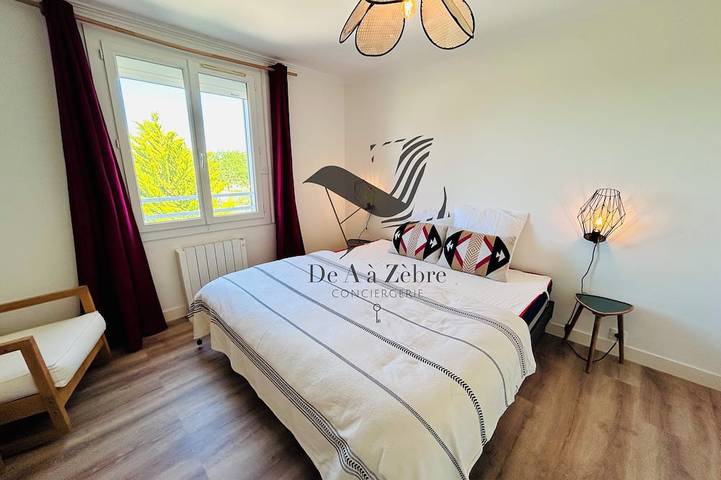 Location de vacances pour 10 personnes, avec jardin et terrasse, animaux acceptés à Port-des-Barques - 2