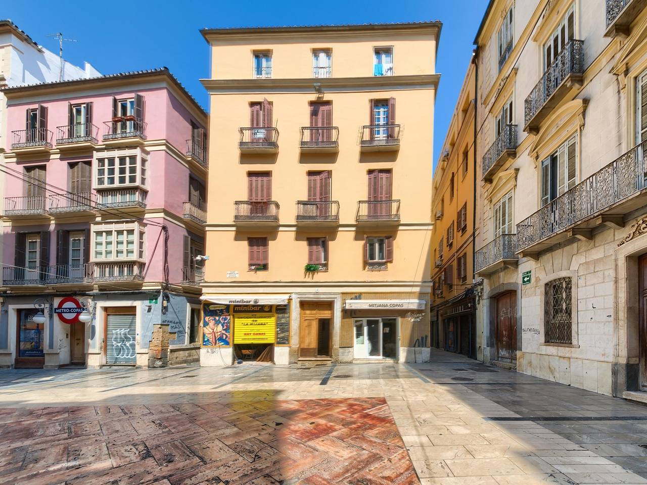 Entire vacation apartment, Holidays2Malaga Lazcano High Wifi and brightly in Malaga Centro Historico, Malaga