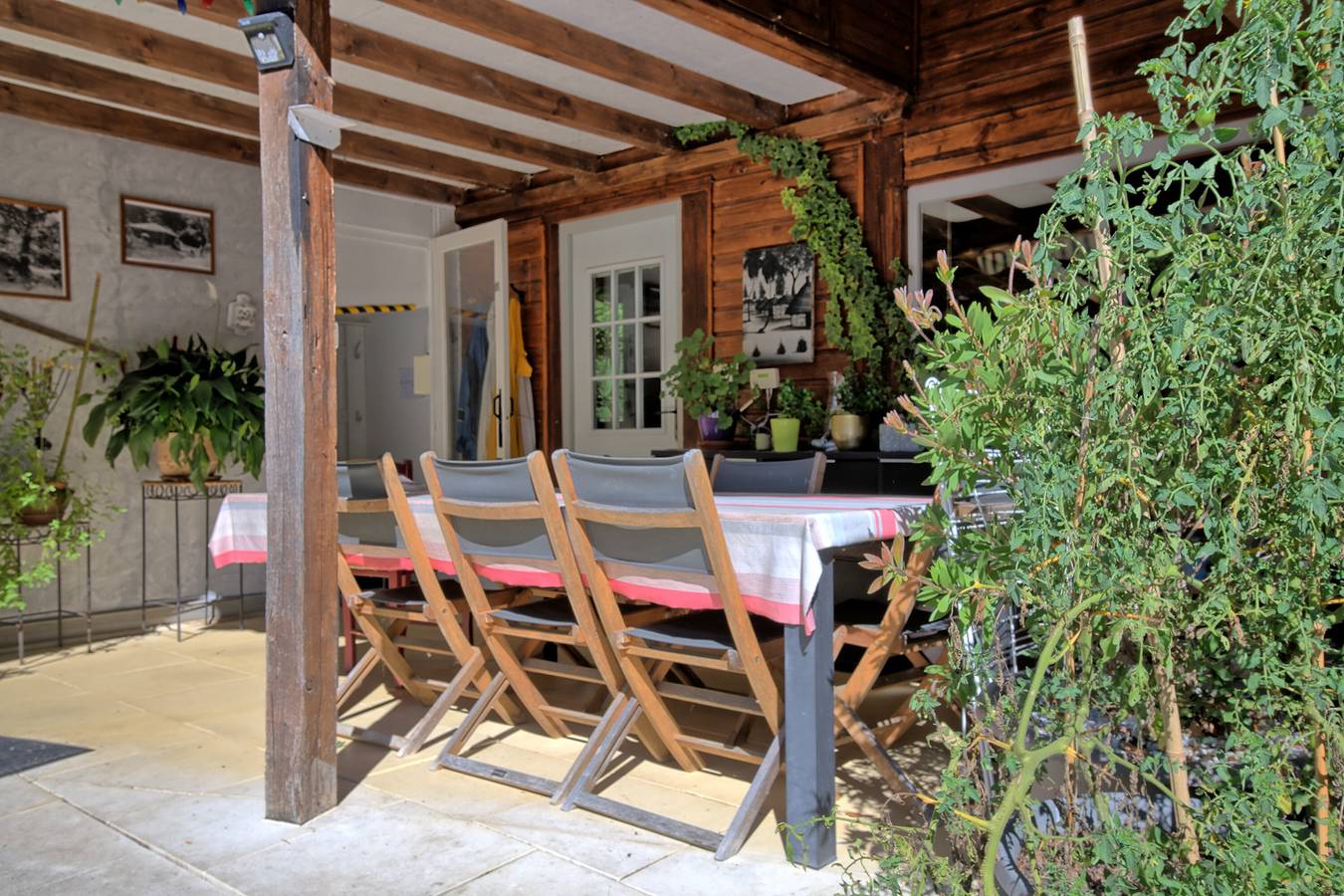 Appartement entier, Appartement 'Les Chambres Du Ruisseau' avec vue sur la montagne, terrasse partagée et Wi-Fi in Chein-Dessus, Haute-Garonne