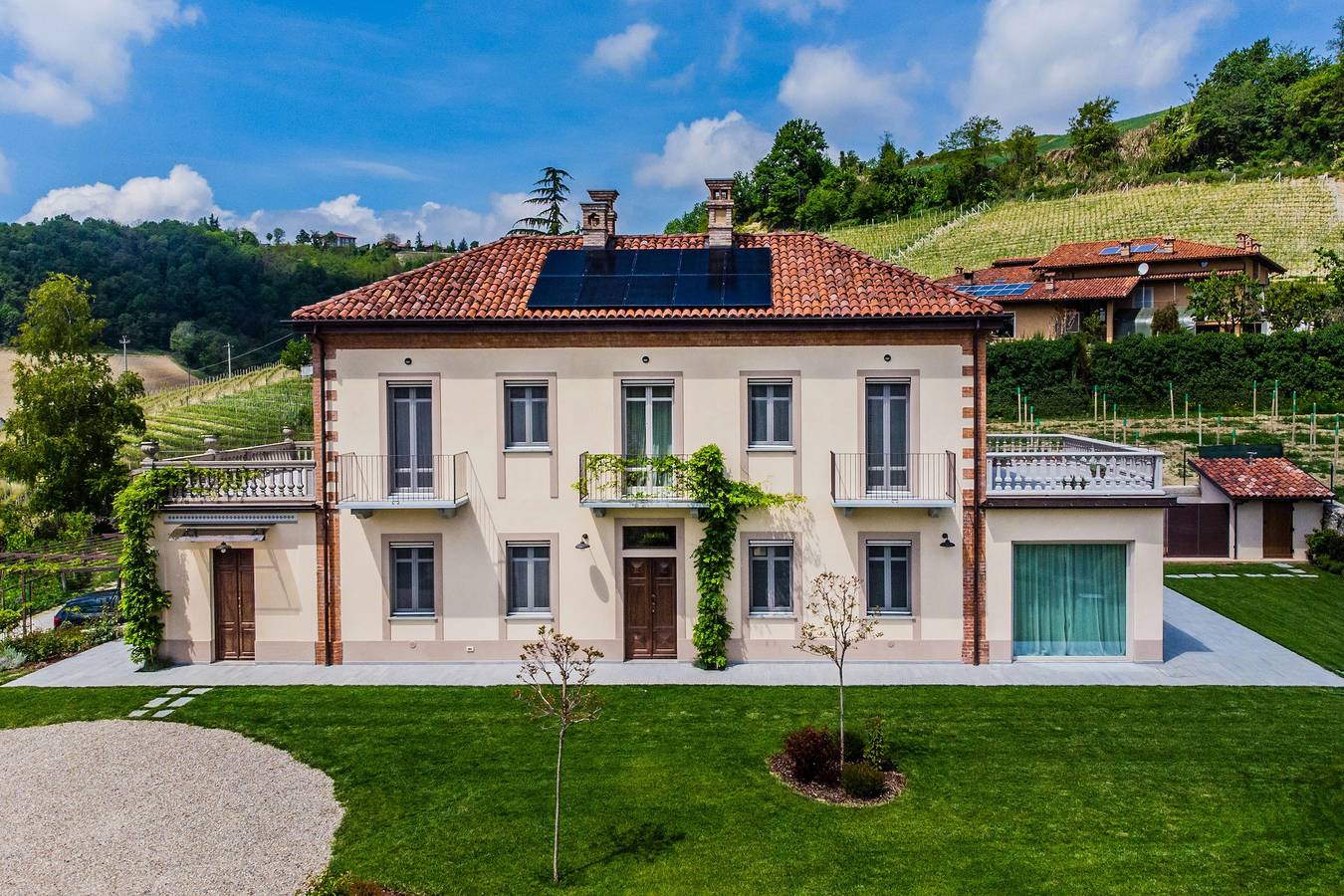 Villa del primo Novecento a Monforte d'Alba in Monforte d'Alba, Langhe
