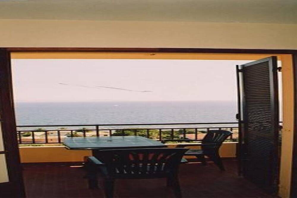 Ganze Wohnung, Wie ein Balkon auf der ganzen Klippe von Aajccio, Winter und Sommer! in Ajaccio, Ajaccio und Umgebung