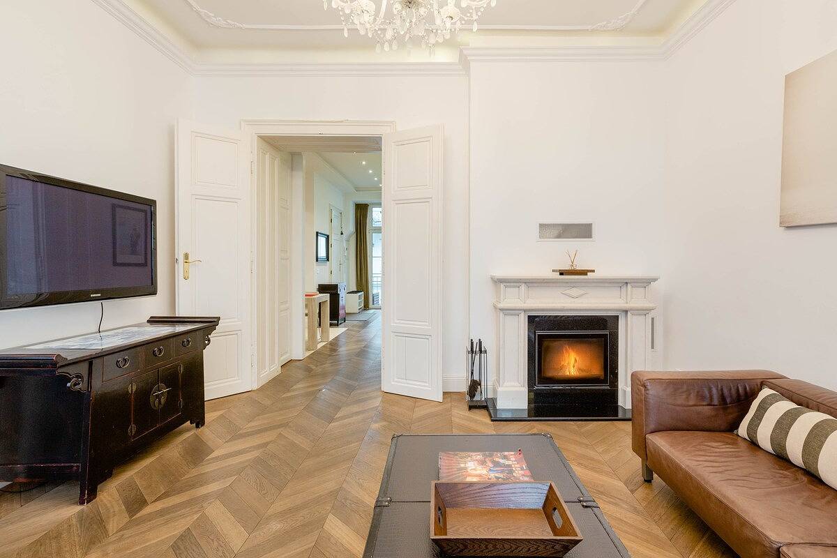 Appartement entier, Stunning 7th District Apt. Balcony and Fireplace in Vienne (Autriche), Wienerwald