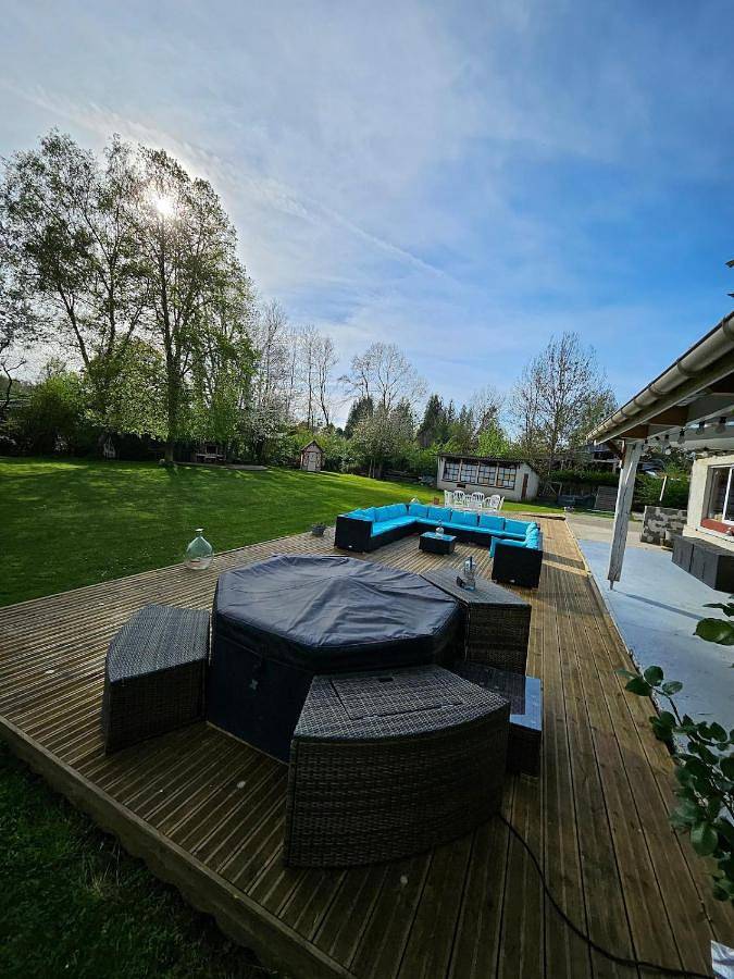 Location de vacances pour 6 personnes, avec Jacuzzi ainsi que Terrasse et Jardin à Maisnières - 2