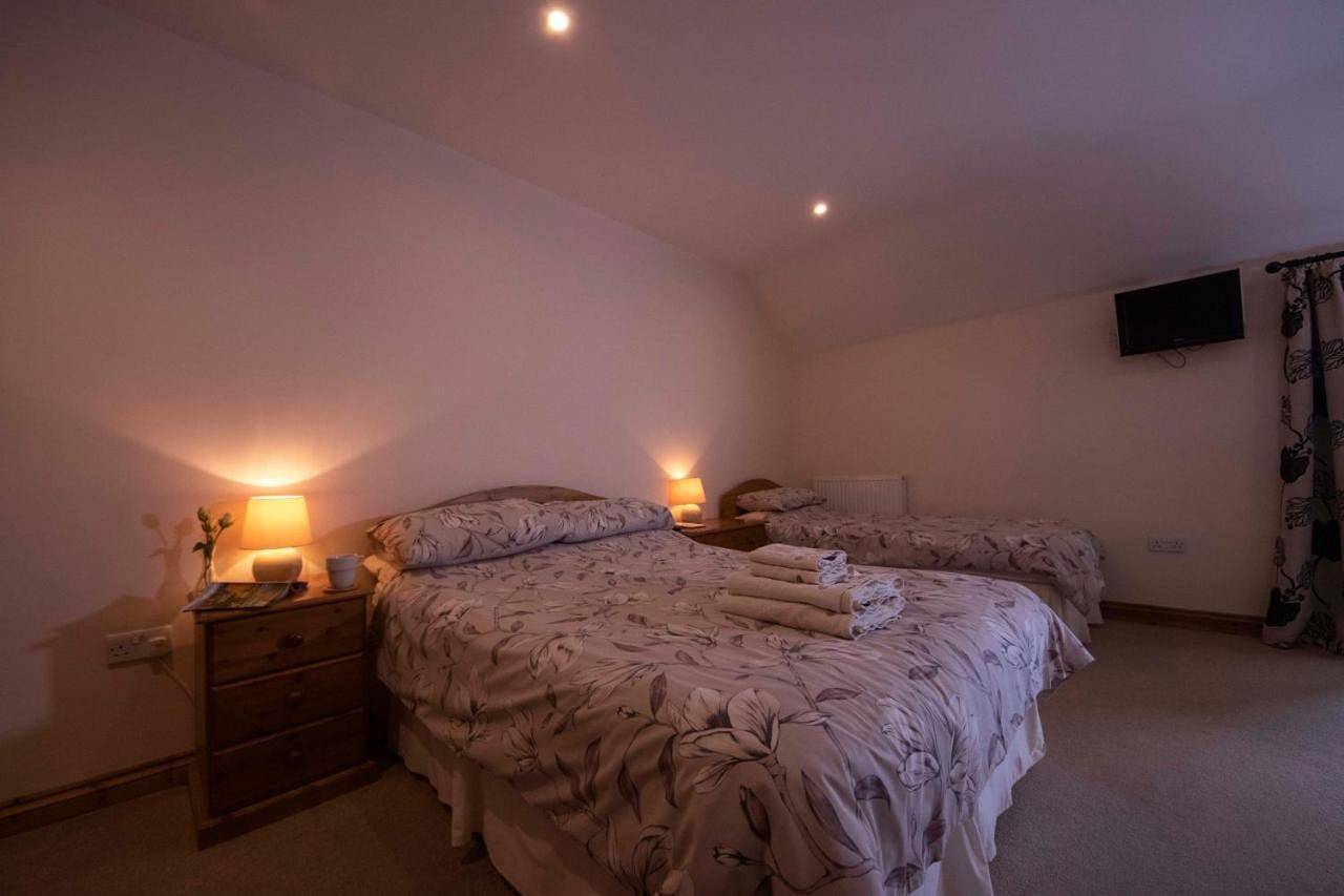 Family Room with Shower in Cornwall