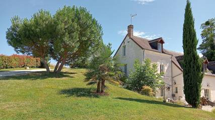 Maison d’hôte pour 6 personnes, avec jardin ainsi que terrasse et jacuzzi à Châteauvieux