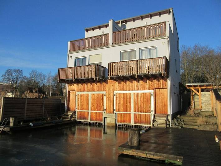 Angler direkt am Hainer See in Kahnsdorf, Neukieritzsch