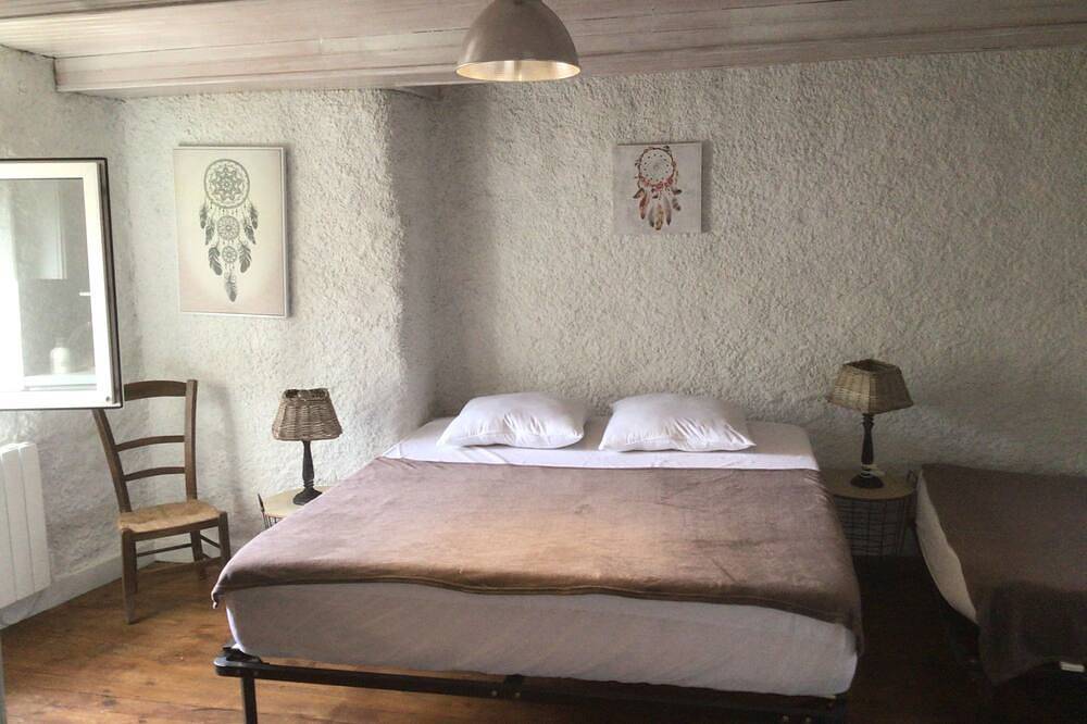 Pretty country house in Burlats, Castres region