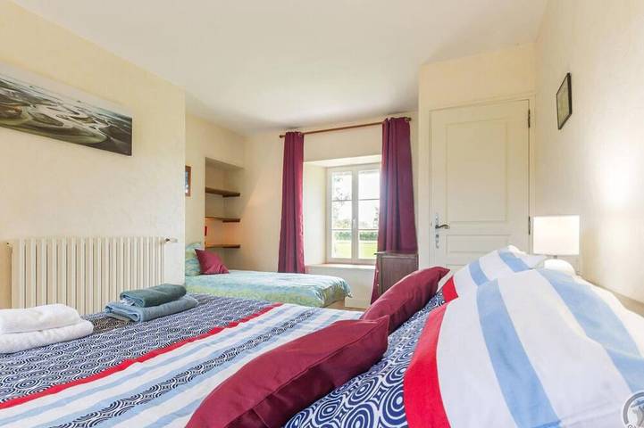 Gîte pour 3 personnes, avec jardin, animaux acceptés à Hauteville-la-Guichard - 3