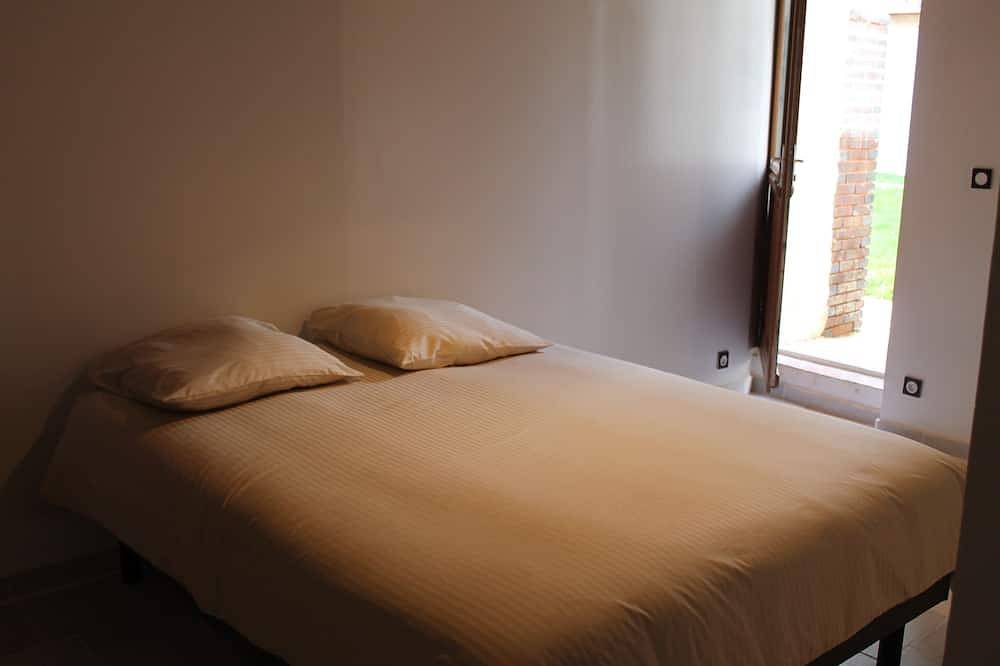 Chambre Coco in Bellechaume, Auxerre region