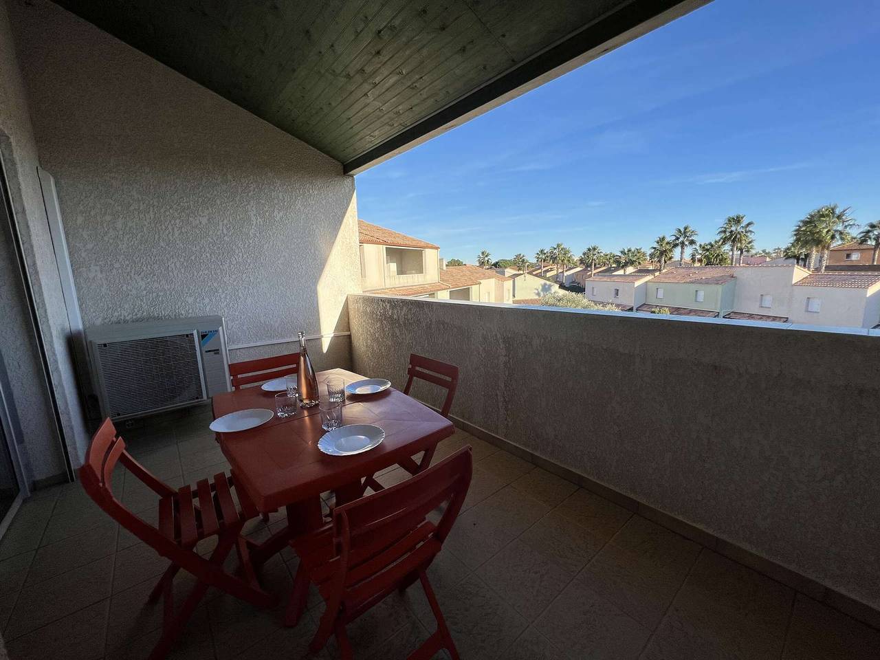 Appartement entier, Appartement T3 avec Piscine, Clim, Terrasse, Parking Privé – À 600m de la Plage, 6 Pers. in Valras-Plage, Côte méditerranéenne (France)