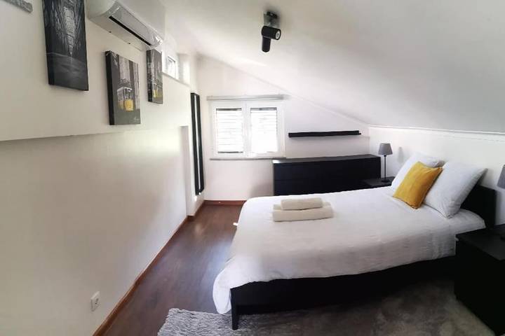 Location de vacances pour 10 personnes, avec vue ainsi que balcon et piscine dans Mesão Frio - 3