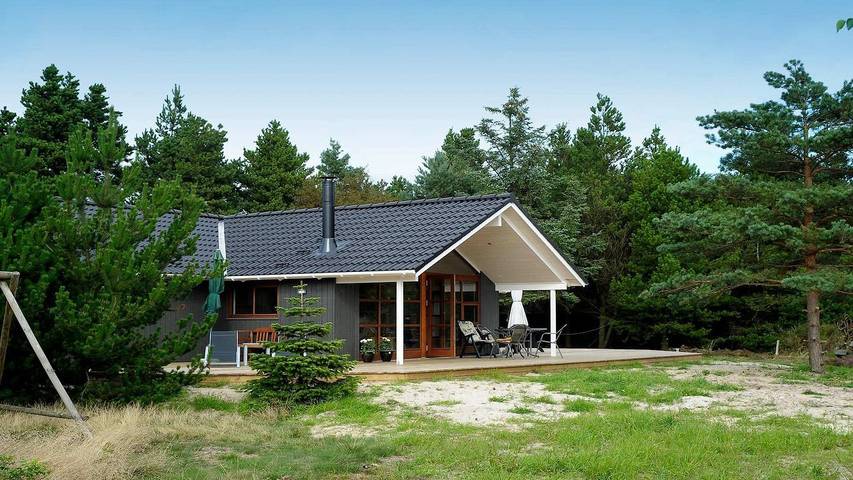 Ferienhaus für 9 Personen, mit Whirlpool und Terrasse in Blavand
