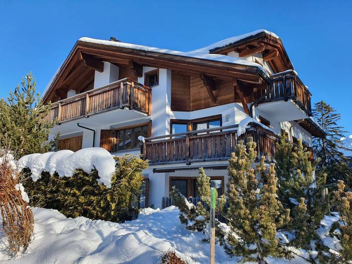 Ferienwohnung für 4 Personen, mit Whirlpool und Terrasse in der Lenzerheide