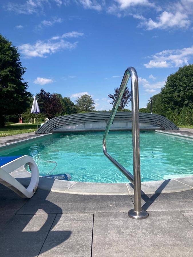 Ferienwohnung für 6 Personen, mit Terrasse und Garten sowie Pool und Sauna