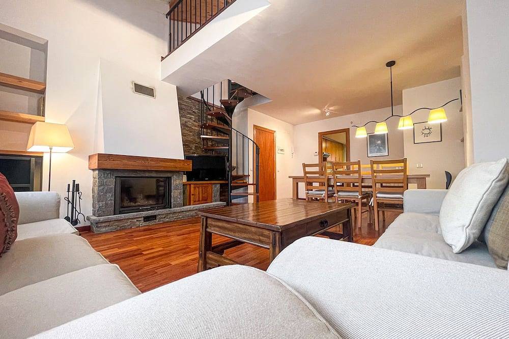 Entire apartment, Dúplex con Encanto en Puigcerdà: ¡Un Lugar Único! in Puigcerdà, Catalan Pyrenees