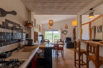 Location De Vacances pour 4 Personnes dans Bessas, Ardèche, Photo 2