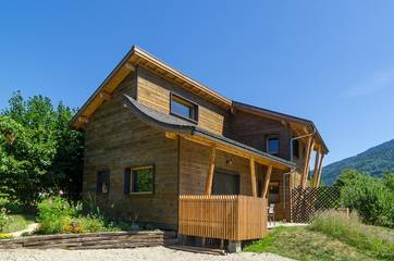 Gîte pour 3 personnes, avec terrasse et jardin dans l' Isère