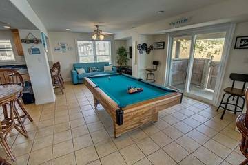 Vacation House for 22 Guests in Sandbridge Beach, Sandbridge, Picture 1