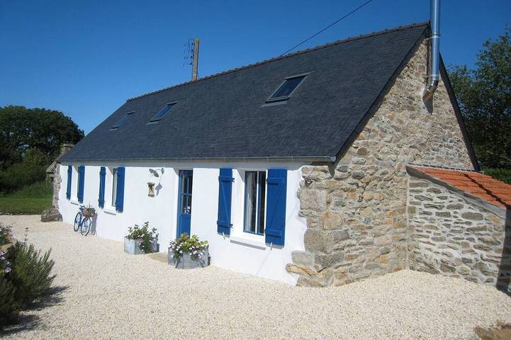 Location de vacances pour 17 personnes, avec jardin à Plourin