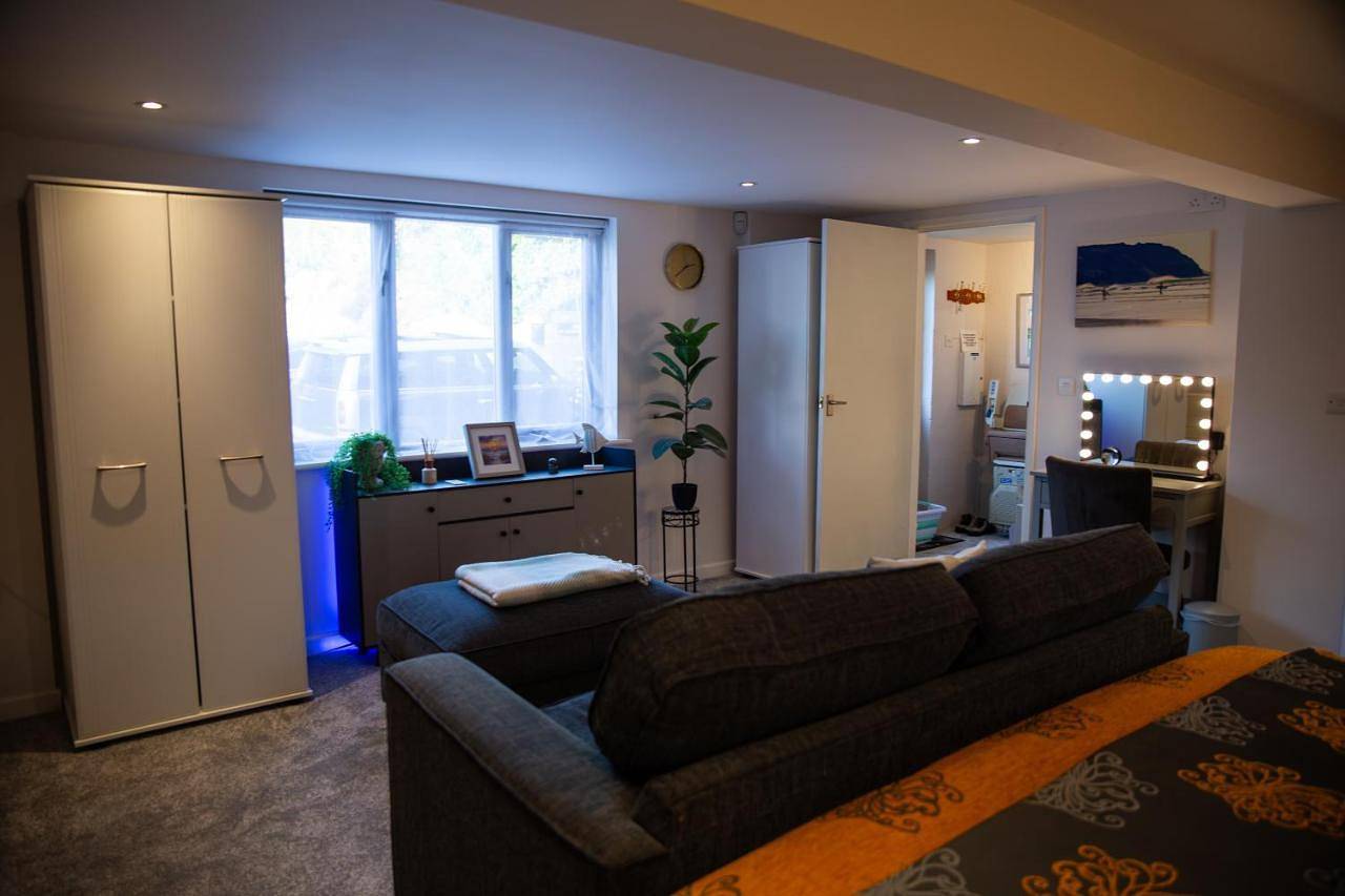 Entire apartment, One-Bedroom Apartment in Truro, Cornwall